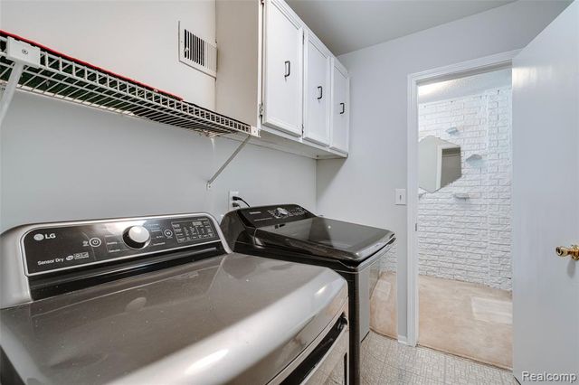 45900 Gainsborough Drive, Canton, MI 48187