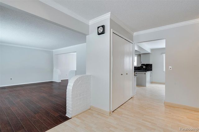 45900 Gainsborough Drive, Canton, MI 48187