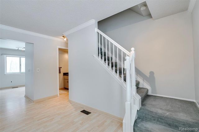 45900 Gainsborough Drive, Canton, MI 48187