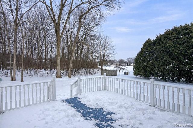 45900 Gainsborough Drive, Canton, MI 48187