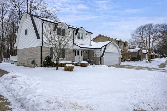 45900 Gainsborough Drive, Canton, MI 48187