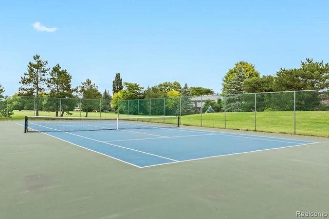 45900 Gainsborough Drive, Canton, MI 48187