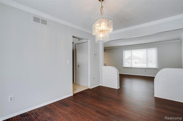 45900 Gainsborough Drive, Canton, MI 48187