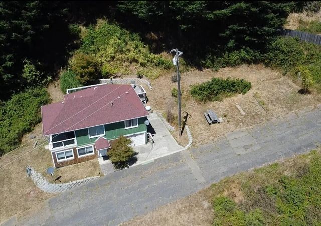 19 Haven Court, Shelter Cove, CA 95589