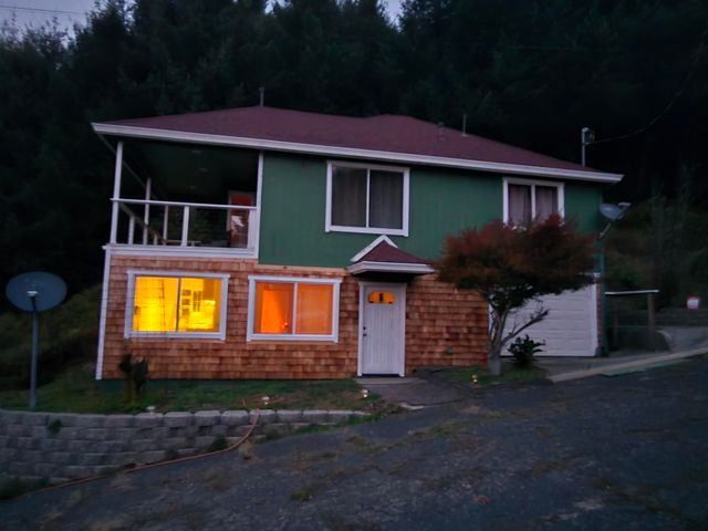 19 Haven Court, Shelter Cove, CA 95589