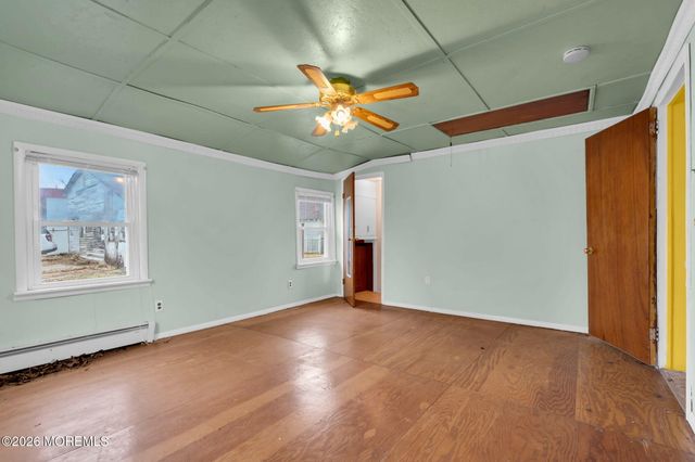 104 Maple Street, Clayton, NJ 08312