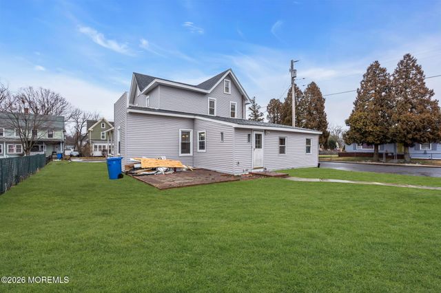 104 Maple Street, Clayton, NJ 08312