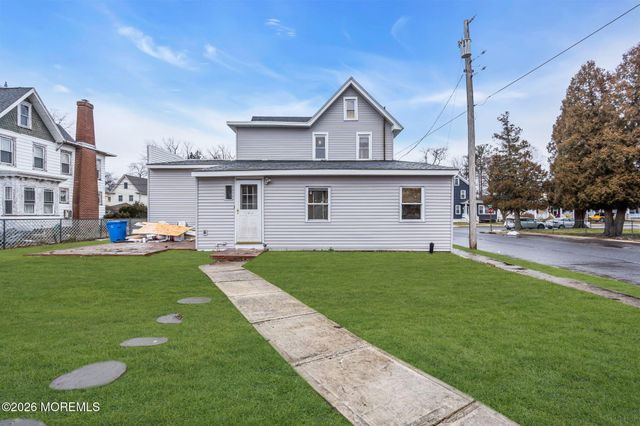 104 Maple Street, Clayton, NJ 08312