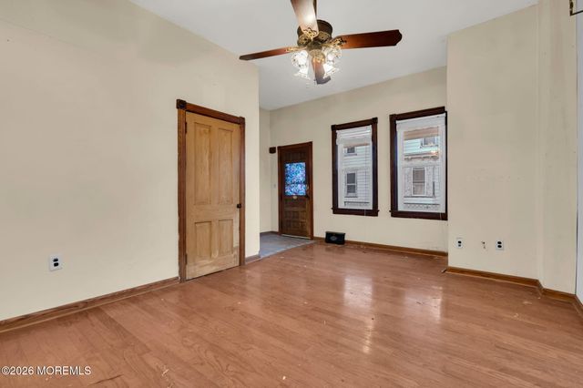 104 Maple Street, Clayton, NJ 08312