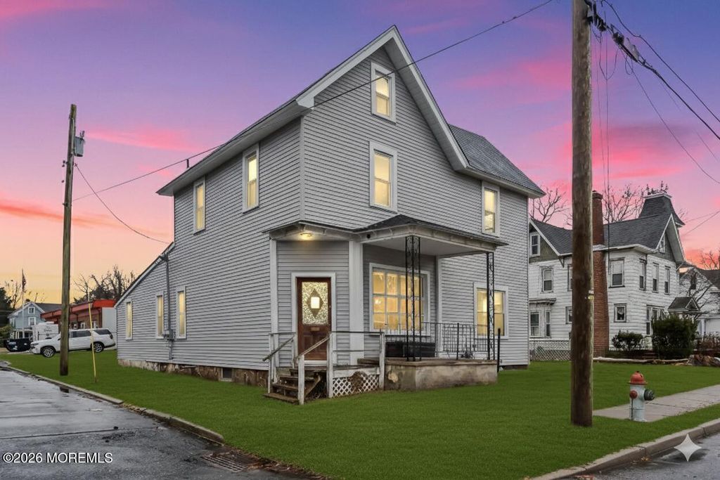 104 Maple Street, Clayton, NJ 08312