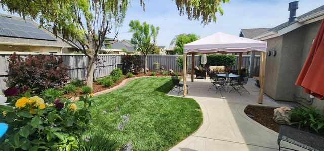 6654 E Liberty Avenue E, Fresno, CA 93727