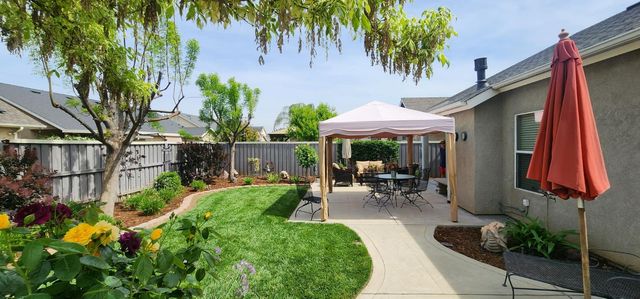 6654 E Liberty Avenue E, Fresno, CA 93727