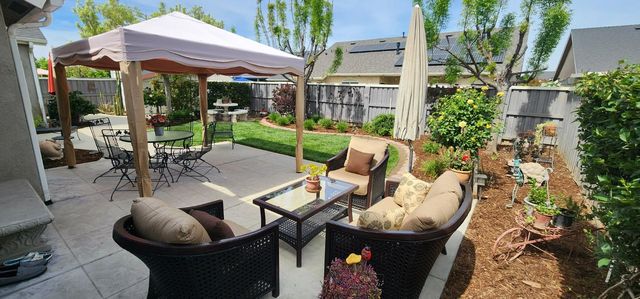 6654 E Liberty Avenue E, Fresno, CA 93727