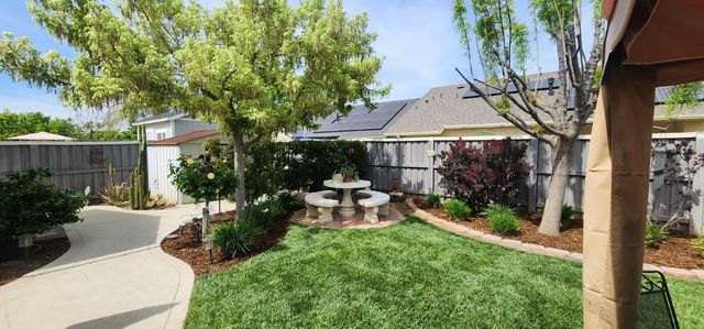 6654 E Liberty Avenue E, Fresno, CA 93727