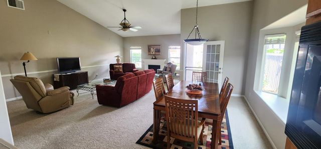 6654 E Liberty Avenue E, Fresno, CA 93727