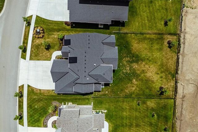 16804 Rosehill Street, Overland Park, KS 66221