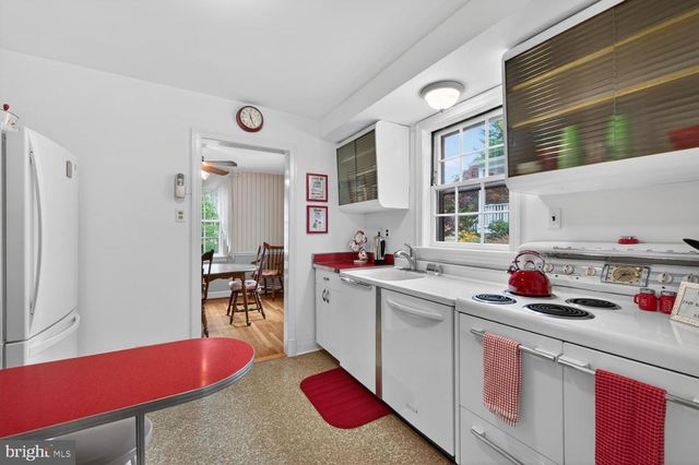 227 N EDISON ST, Arlington, VA 22203