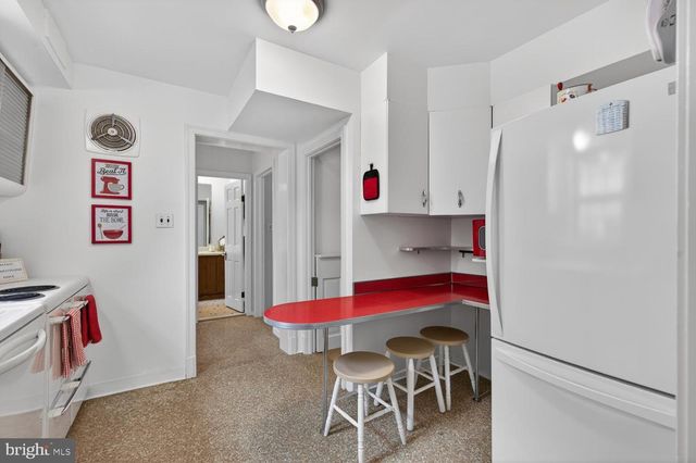 227 N EDISON ST, Arlington, VA 22203