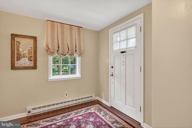 227 N EDISON ST, Arlington, VA 22203