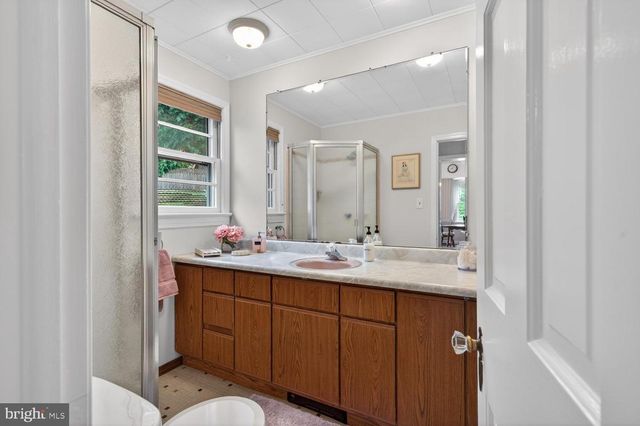 227 N EDISON ST, Arlington, VA 22203