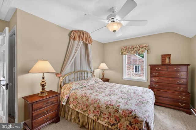 227 N EDISON ST, Arlington, VA 22203