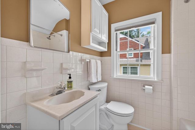 227 N EDISON ST, Arlington, VA 22203