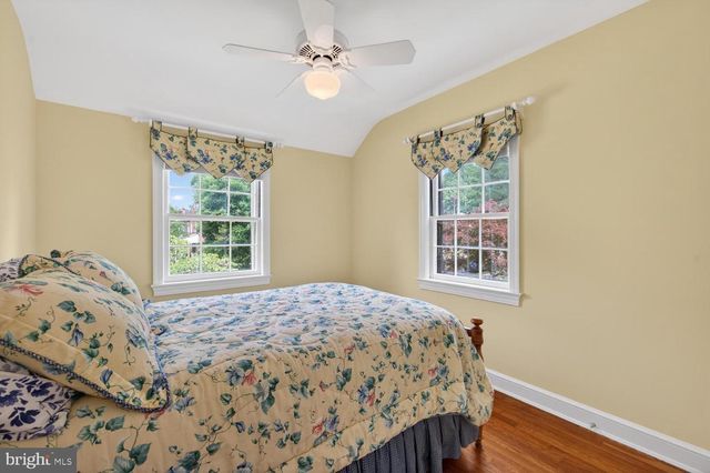 227 N EDISON ST, Arlington, VA 22203