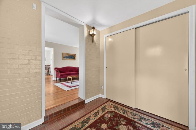 227 N EDISON ST, Arlington, VA 22203