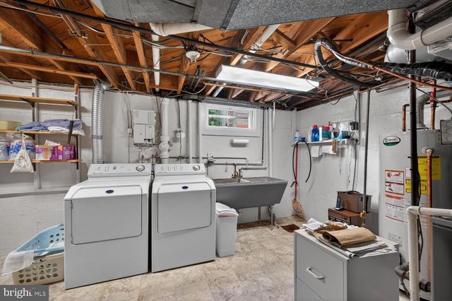 227 N EDISON ST, Arlington, VA 22203