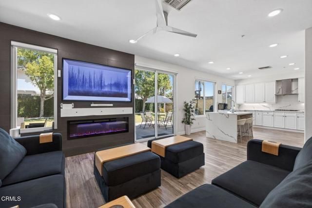 1611 Kapalua Drive, Oxnard, CA 93036