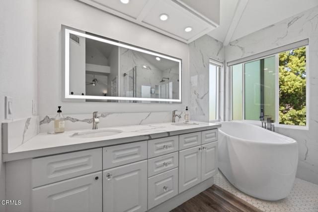 1611 Kapalua Drive, Oxnard, CA 93036