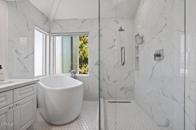 1611 Kapalua Drive, Oxnard, CA 93036