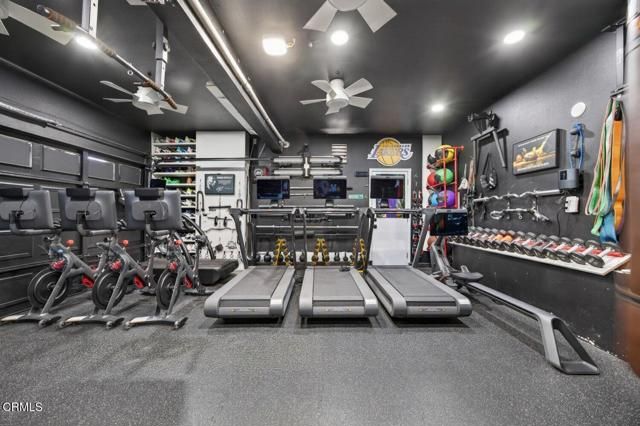 1611 Kapalua Drive, Oxnard, CA 93036