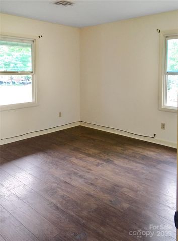 7714 Albemarle Road -, Charlotte, NC 28227