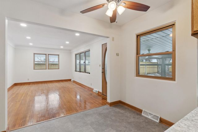 1946 Rainbow Drive, Waterloo, IA 50701