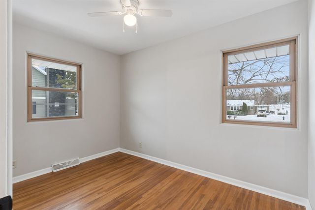 1946 Rainbow Drive, Waterloo, IA 50701