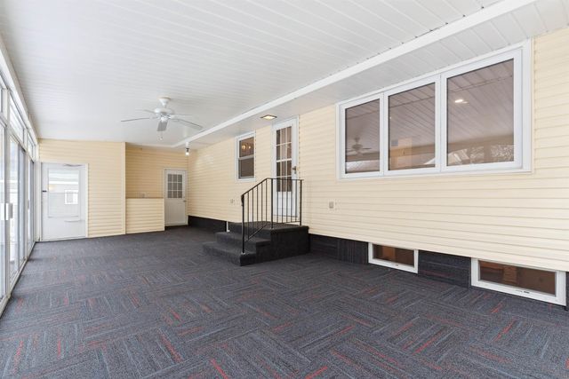 1946 Rainbow Drive, Waterloo, IA 50701