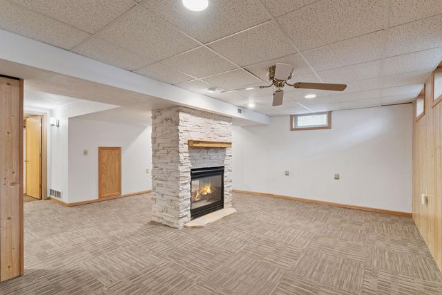 1946 Rainbow Drive, Waterloo, IA 50701