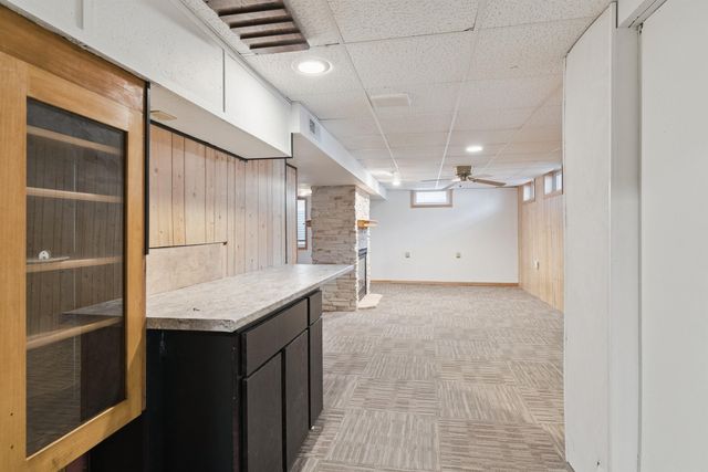 1946 Rainbow Drive, Waterloo, IA 50701