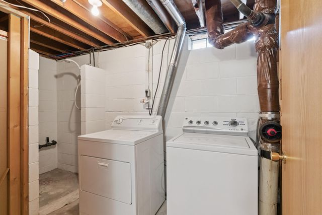 1946 Rainbow Drive, Waterloo, IA 50701