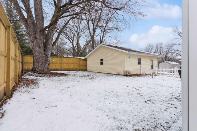 1946 Rainbow Drive, Waterloo, IA 50701