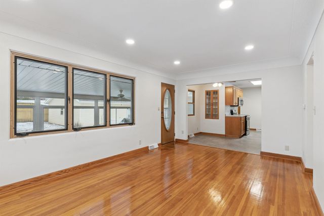 1946 Rainbow Drive, Waterloo, IA 50701