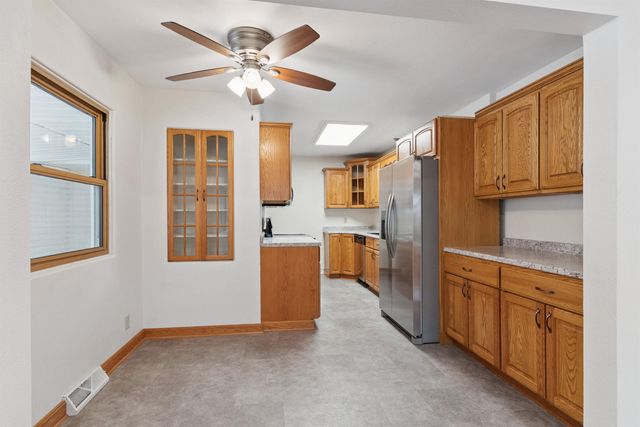 1946 Rainbow Drive, Waterloo, IA 50701