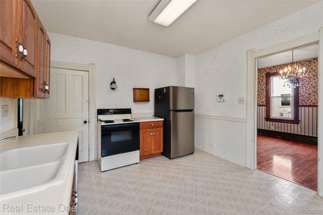 805 E 2nd Street, Monroe, MI 48161