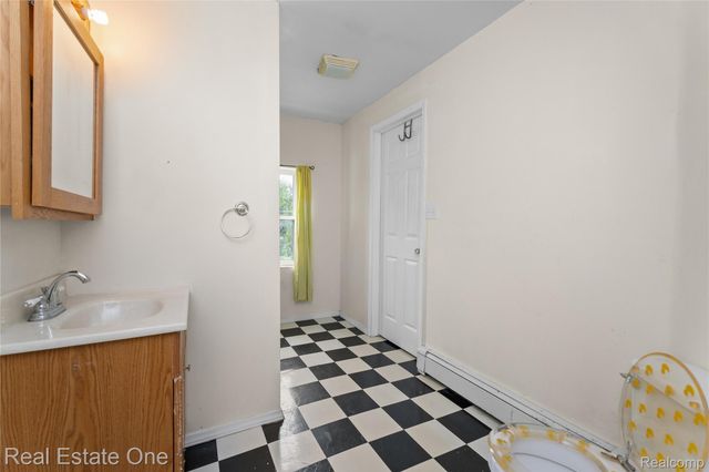 805 E 2nd Street, Monroe, MI 48161