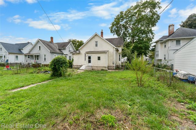 805 E 2nd Street, Monroe, MI 48161