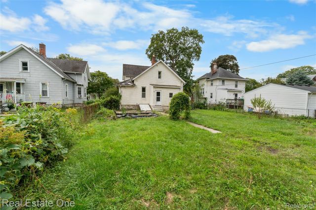 805 E 2nd Street, Monroe, MI 48161
