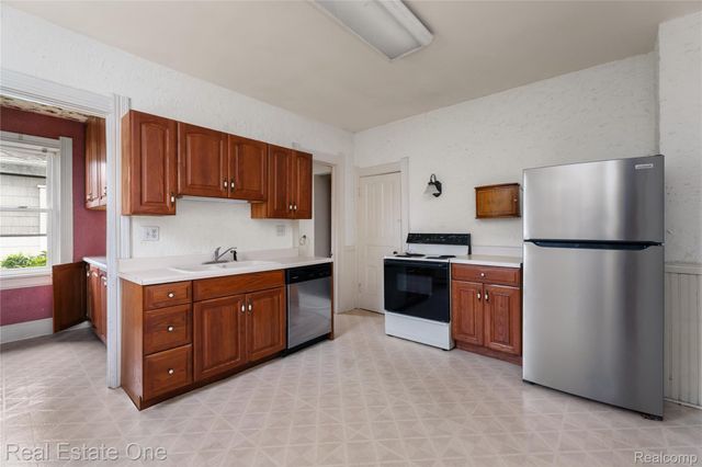 805 E 2nd Street, Monroe, MI 48161