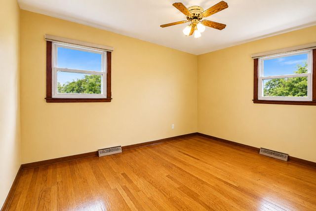 2560 W 61st Avenue, Merrillville, IN 46410