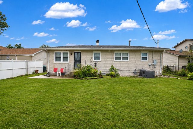 2560 W 61st Avenue, Merrillville, IN 46410
